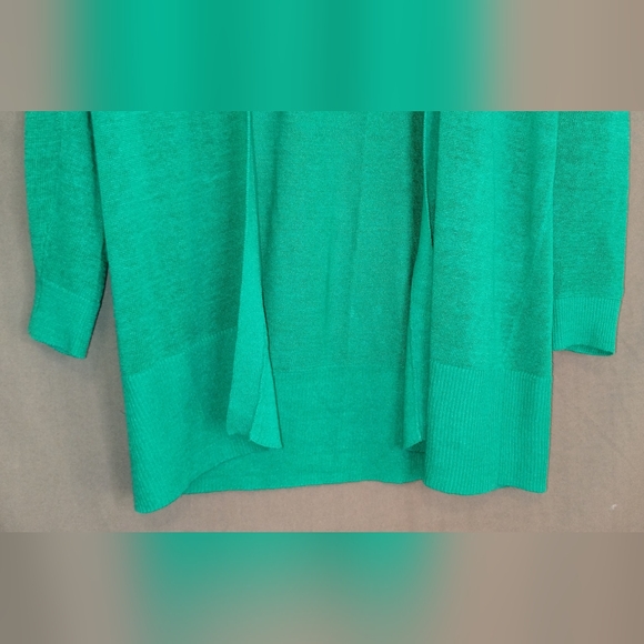 BRIGHT GREEN RUANA FROM ANN TAYLOR PETITE ~ SIZE MP (MEDIUM PETITE) - Picture 6 of 11